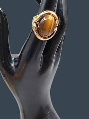 VTG Signed JOMAZ Tiger's Eye Statement Ring Gold Tone Cocktail Cabochon 5.5 RARE
